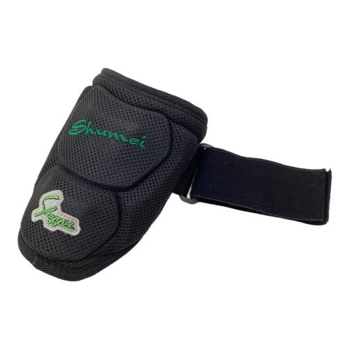 横浜DeNAベイスターズ (ヨコハマディーエヌエーベイスターズ) 応援グッズ ブラック 宮本秀明 @ フット&エルボーガードセット 実使用