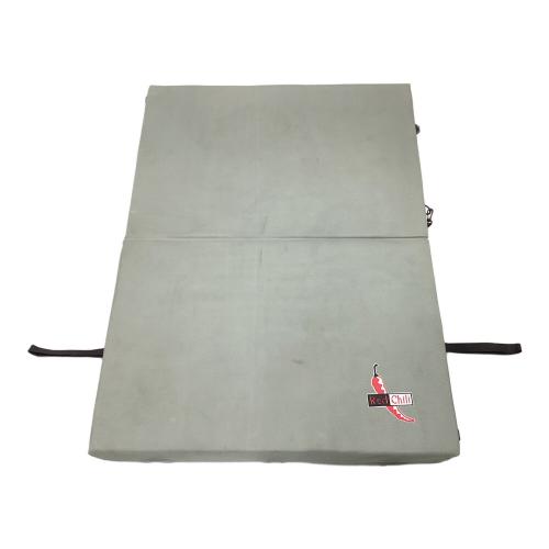 RedChili 登山雑貨 約120㎝×90㎝×12.7cm グレー×ブラック ボルダリングマットレス クラッシュパッド