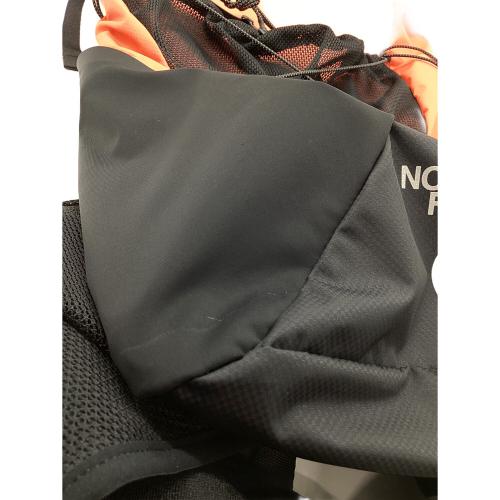 THE NORTH FACE (ザ ノース フェイス) バックパック ブラック×オレンジ エフピー26 FP 26 背面長 約46～50cm 21-30L(日帰り)