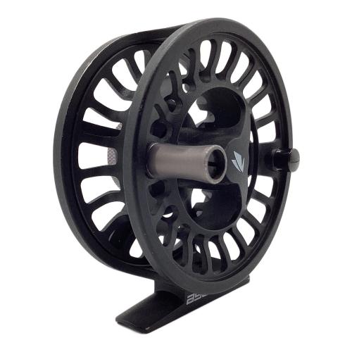 sage (サージュ) リール ブラック ケース付 フライリール スペクトラムC