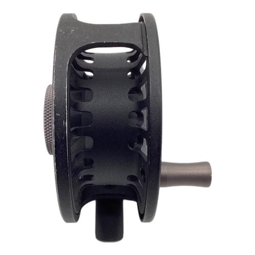 sage (サージュ) リール ブラック ケース付 フライリール スペクトラムC