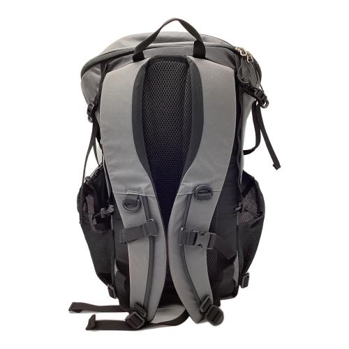 PAAGO WORKS (パーゴワークス) バックパック グレー BUDDY 22 背面長 約41～45cm 21-30L(日帰り)