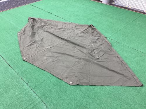 ポーランド軍 (ポーランドグン) 軍幕 コゲ穴複数有 オリーブ ※スキンのみ ポンチョテント2枚組 サイズ3 程度B