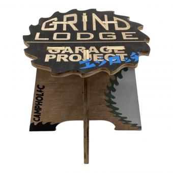 GRIND LODGE (グラインドロッジ) アウトドアチェア ブラウン×ブラック 生刷りカスタム tattam ウッドスツール（小） ウッド
