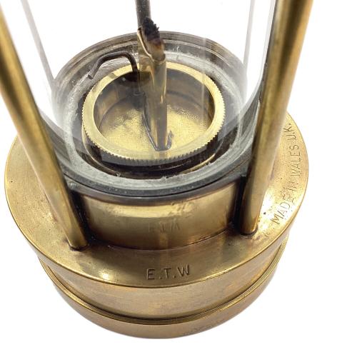 E.THOMAS&WILLIAMS (イートーマス＆ウィリアムズ) オイルランタン ブラス No.180030 イギリス製 カンブリアンランタン