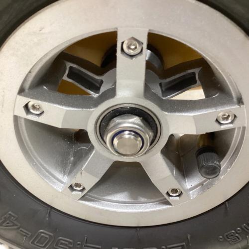 ROVR (ローバー) ローラー45 クーラーボックス ホイールクーラー 42.5L イエロー×ホワイト