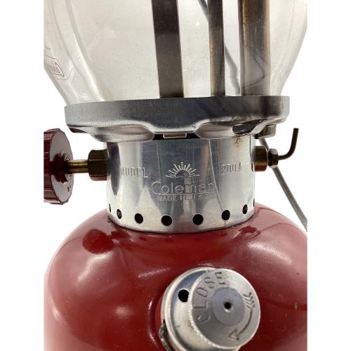 Coleman (コールマン) 200A ガソリンランタン パテペン/後期型ベンチ/ホワイトボーダー/レッドバルブ/タンク底サンシャインロゴ有 ヴィンテージ