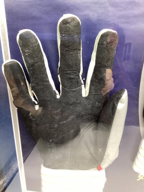 埼玉西武ライオンズ (サイタマセイブライオンズ) 栗山巧 1500本安打達成記念フォトパネル 応援グッズ 実使用グローブ付き @