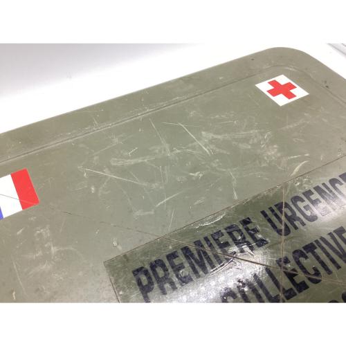 フランス軍 (フランスグン) 収納ケース ミリタリー PREMIERE URGENCE COLLECTIVE Ⅲ/93 メディカルボックス