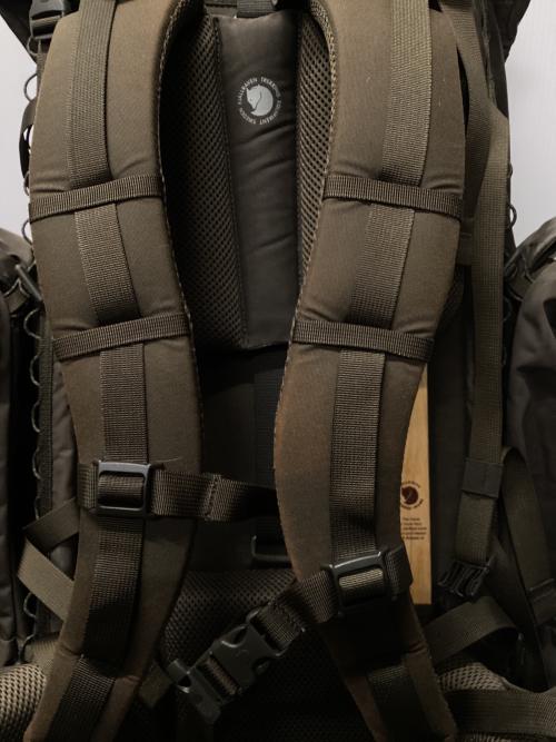 FJALLRAVEN (フェールラーベン) バックパック オリーブ SINGI48