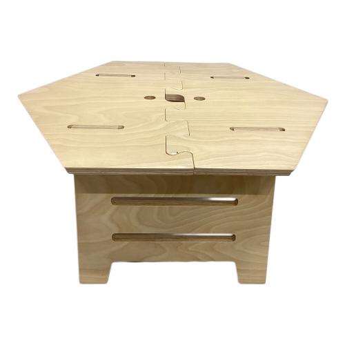 The Arth (ザァ～ッス) アウトドアテーブル ウレタンヘキ子