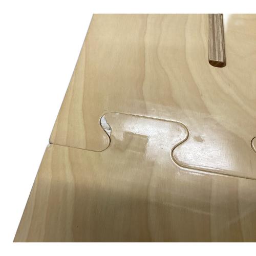 The Arth (ザァ～ッス) アウトドアテーブル ウレタンヘキ子