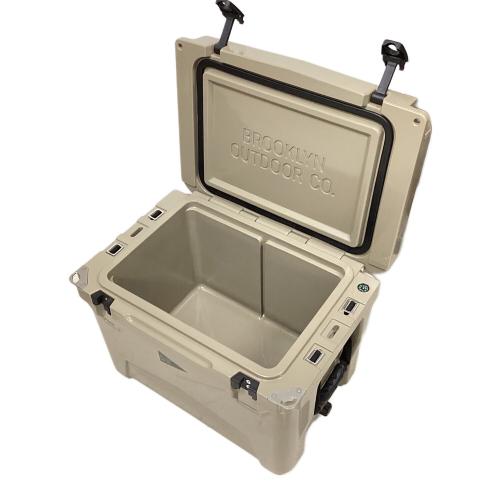BROOKLYN OUTDOOR クーラーボックス 35QT カーキ The Cooler
