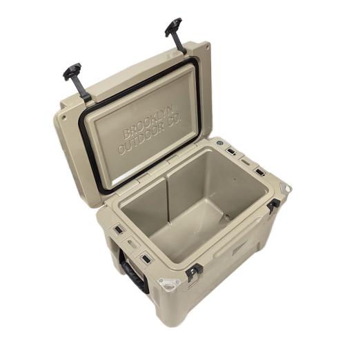 BROOKLYN OUTDOOR クーラーボックス 35QT カーキ The Cooler