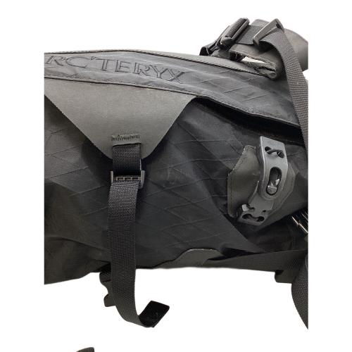ARC'TERYX (アークテリクス) バックパック ブラック M40