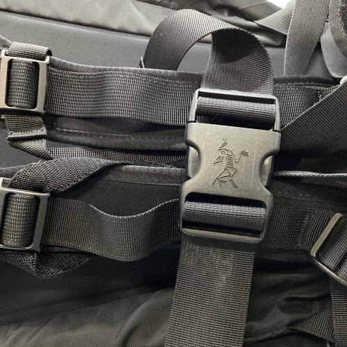 ARC'TERYX (アークテリクス) バックパック ブラック M40