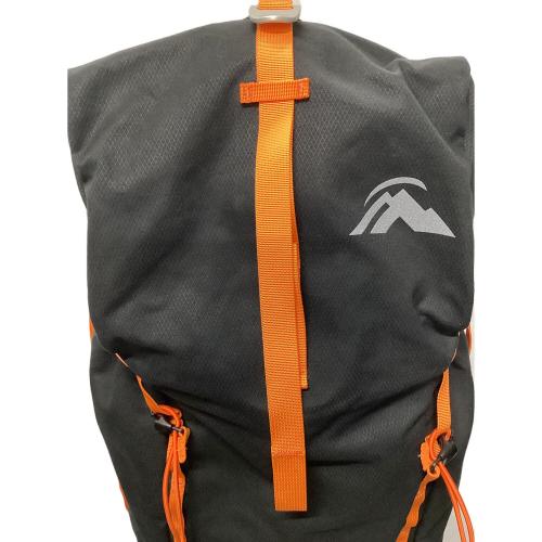 MACPAC (マックパック) バックパック SIZE 3 ブラック×オレンジ Pursuit 40