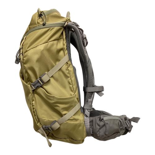 MYSTERY RANCH (ミステリーランチ) バックパック SIZE SM(38-51cm) ベージュ クーリー30
