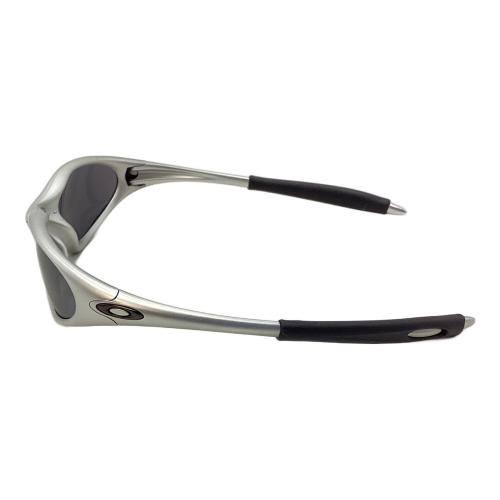 OAKLEY (オークリー) サングラス FM：5.56 LENS：BK 廃盤品 シルバー MINUTE