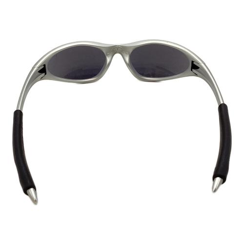 OAKLEY (オークリー) サングラス FM：5.56 LENS：BK 廃盤品 シルバー MINUTE