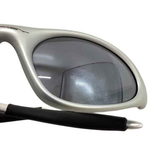 OAKLEY (オークリー) サングラス FM：5.56 LENS：BK 廃盤品 シルバー MINUTE