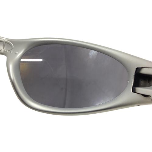 OAKLEY (オークリー) サングラス FM：5.56 LENS：BK 廃盤品 シルバー MINUTE