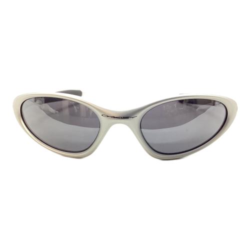 OAKLEY (オークリー) サングラス FM：5.56 LENS：BK 廃盤品 シルバー MINUTE