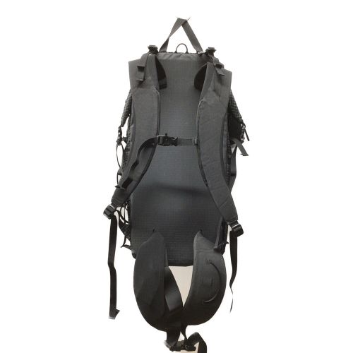 ARC'TERYX (アークテリクス) バックパック ブラック REGサイズ 30L台