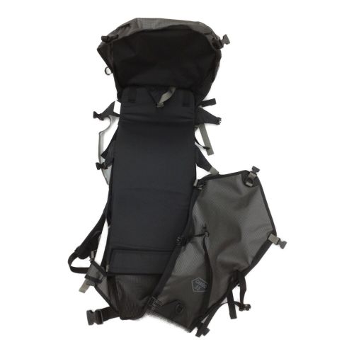 PAAGO WORKS (パーゴワークス) CARGO 55 カーゴ 55L グレー バック