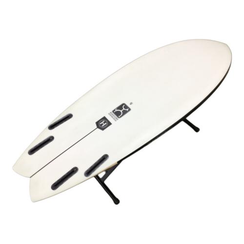 FIRE WIRE ショートボード 5'6×21 1/4×2 1/2 32.7L ホワイト×ブラウン SEASIDE MACHADO クアッドフィンタイプ