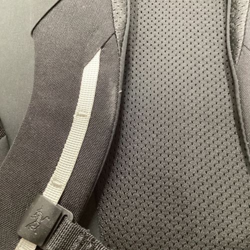 ARC'TERYX (アークテリクス) バックパック 38L グレー×ブラック 9505 QUINTIC38 背面長 約46～50cm 21-30L(日帰り)