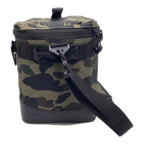 A BATHING APE (アベイシングエイプ) ソフトクーラー 迷彩 BAPE CAMO SOFT COOLER M