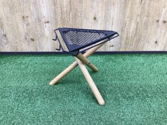 SOMABITO (ソマビト) アウトドアテーブル ブラック×ウッド ナチュラルカラー 焚き火side stand(脚付)