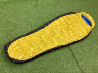 THE NORTH FACE (ザ ノース フェイス) マミー型シュラフ(ダウン) ストレージバッグ付 NBR04103 GOLD KAZOO 【冬用】
