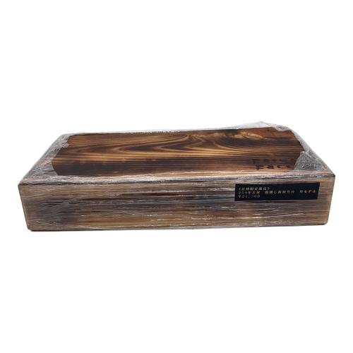 Fatwood Factory 焚火台用品 350年古材 焼燻し薪割り台 角モデル