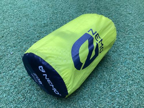 NEMO (ニーモ) インフレータブルマット 約160×51㎝ ミディアム R値：2.7 イエロー ZOR