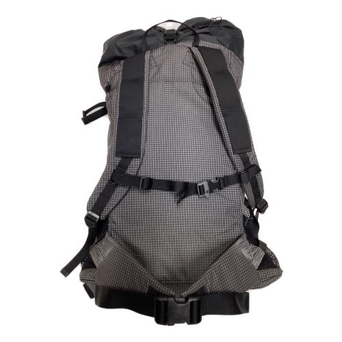 TRAIL BUM (トレイルバム) バックパック 30L グレー×ブラック バマースペクトラ