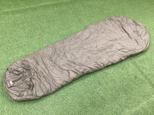 CARINTHIA (カリンシア) マミー型シュラフ(化繊) DEFENCE4 SIZE 200 【冬用】