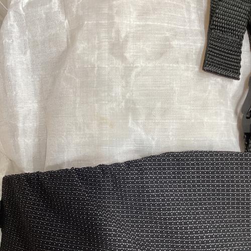 Hyperlite Mountain Gear (ハイパーライトマウンテンギア) バックパック 35L ホワイト×ブラック 背面サイズ：M WAYPOINT 35 背面長 約46～50cm 31-40L(山小屋泊) ダイニーマ