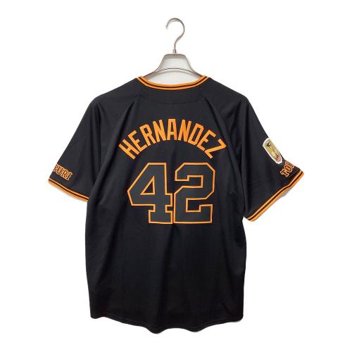 読売ジャイアンツ (ヨミウリジャイアンツ) 応援グッズ SIZE XL ブラック×オレンジ 2024チャンピオンバッジ付 ユニフォーム 【42】エリエ・ヘルナンデス レプリカ