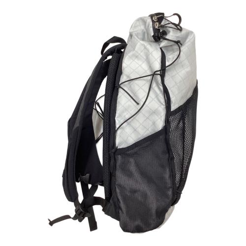 PAAGO WORKS (パーゴワークス) バックパック 16L ホワイト×ブラック YAMAP別注 BUDDY 16 背面長40cm以下 ～20L(日帰り)