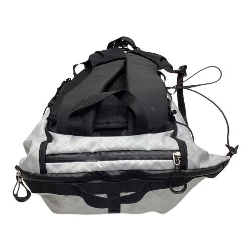 PAAGO WORKS (パーゴワークス) バックパック 16L ホワイト×ブラック YAMAP別注 BUDDY 16 背面長40cm以下 ～20L(日帰り)