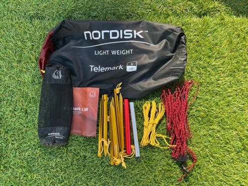 Nordisk (ノルディスク) 登山用テント レッド テレマーク1 LW 約235×138×96cm 1人用 程度A 程度A スカートなし シルナイロン