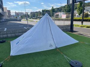 Hyperlite Mountain Gear 登山用テント ※ポールは別売りです。 幕体重量:476g MID1 約137×271×137cm 1～2人用 程度B スカートなし ハンマーなし/説明書あり ダイニーマ