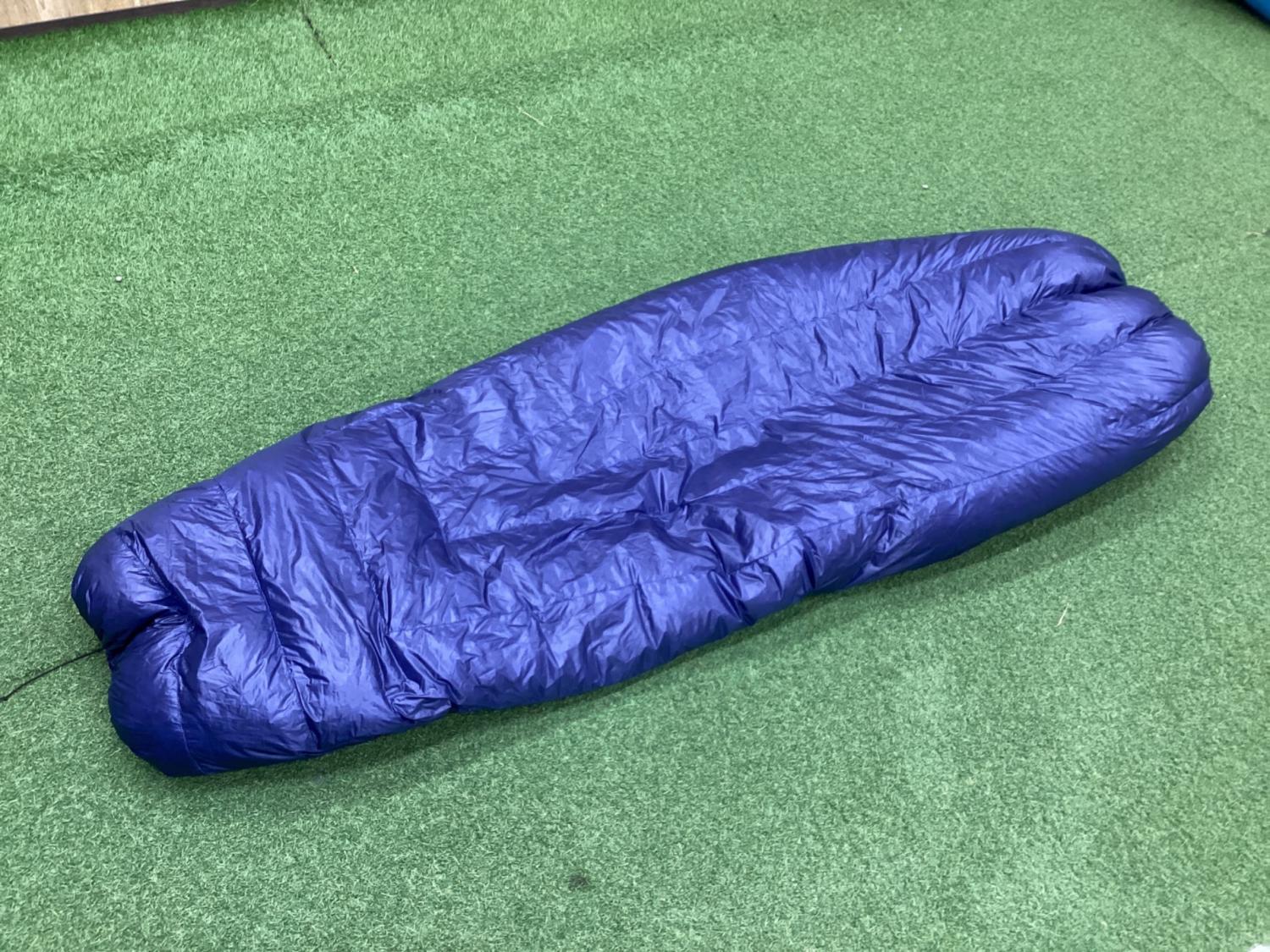 ENLIGHTENED EQUIPMENT ダウンシュラフ ブルー ENLIGHTENED EQUIPMENT (エンライト イクイップメント) マミー型