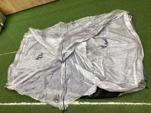 Hyperlite Mountain Gear (ハイパーライトマウンテンギア) 登山用テント 680g UNBOUND2P 229x122x122cm 1人用 程度B ポール別売り スカートなし ハンマーなし/説明書なし ダイニーマ