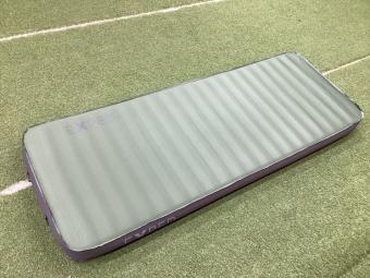 EXPED (エクスペド) インフレータブルマット 約183×65×10cm グリーン×グレー ミニポンプ・ケース付 MEGAMAT 10 MW
