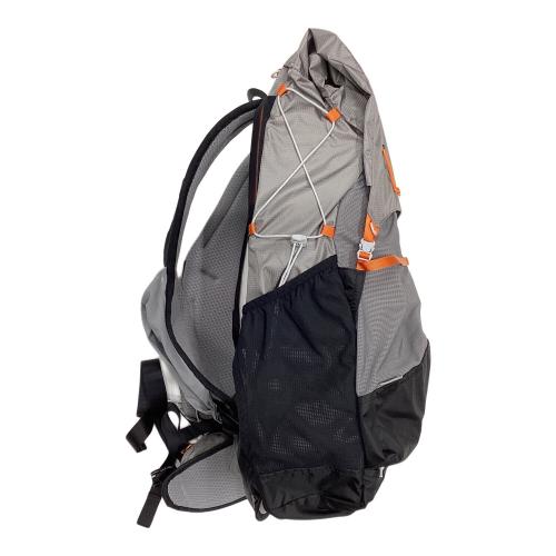 GOSSAMER GEAR (ゴッサマーギア) バックパック 36L グレー FAST KUMO SIZE M/L 31-40L(山小屋泊)