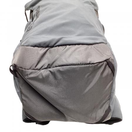 Patagonia (パタゴニア) バックパック SIZE L/XL グレー 48425 Nine