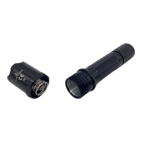 SUREFIRE (シュアファイヤー) LEDライト 6P LED DEFENDER ブラック